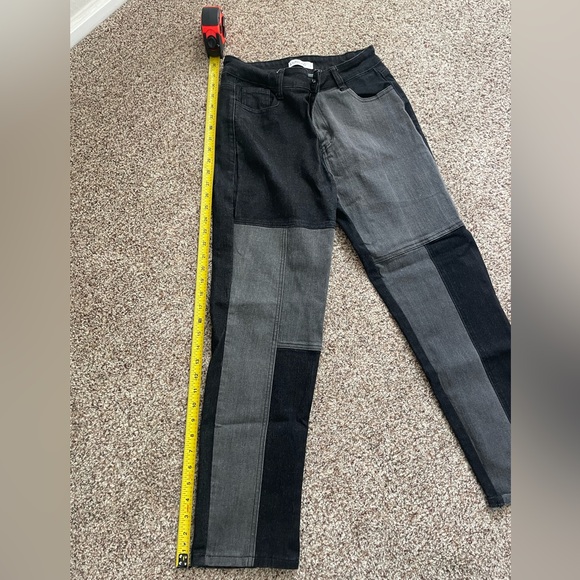 Color block women’s jeans (size large) - Picture 4 of 5